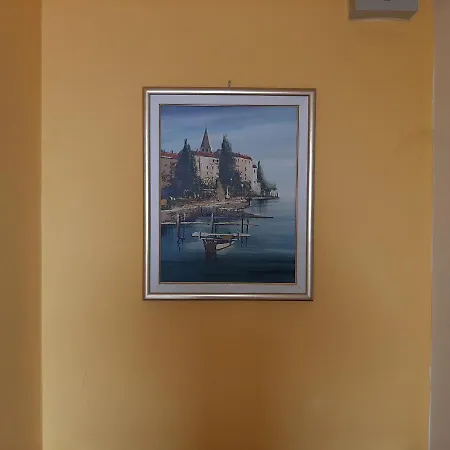 Clara 2 Apartment